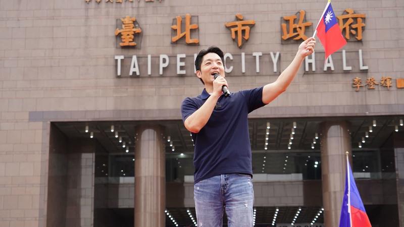 台北市長蔣萬安血緣問題再掀論戰。(圖/蔣萬安臉書)