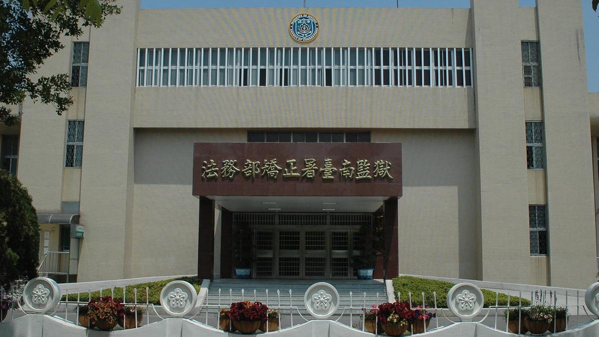 結拜兄弟遭殺害!13年後獄中撞仇家 他怒持「原子筆刺頸」報仇