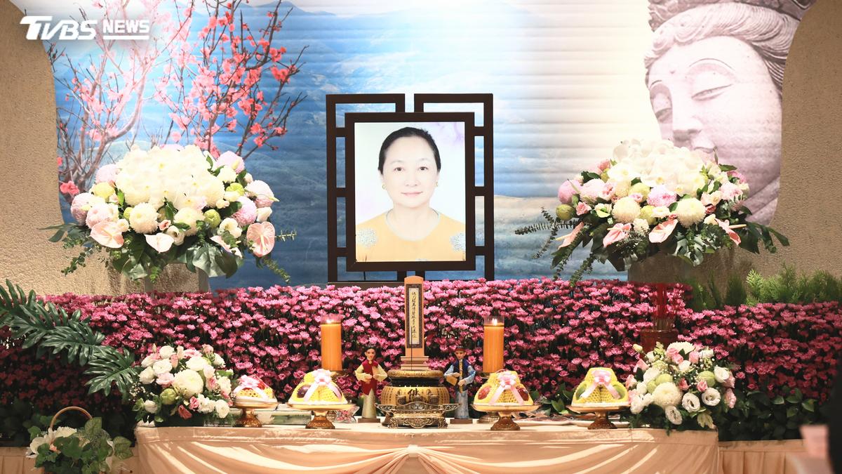 資深女星藍琪告別式 劉尚謙泛淚送別