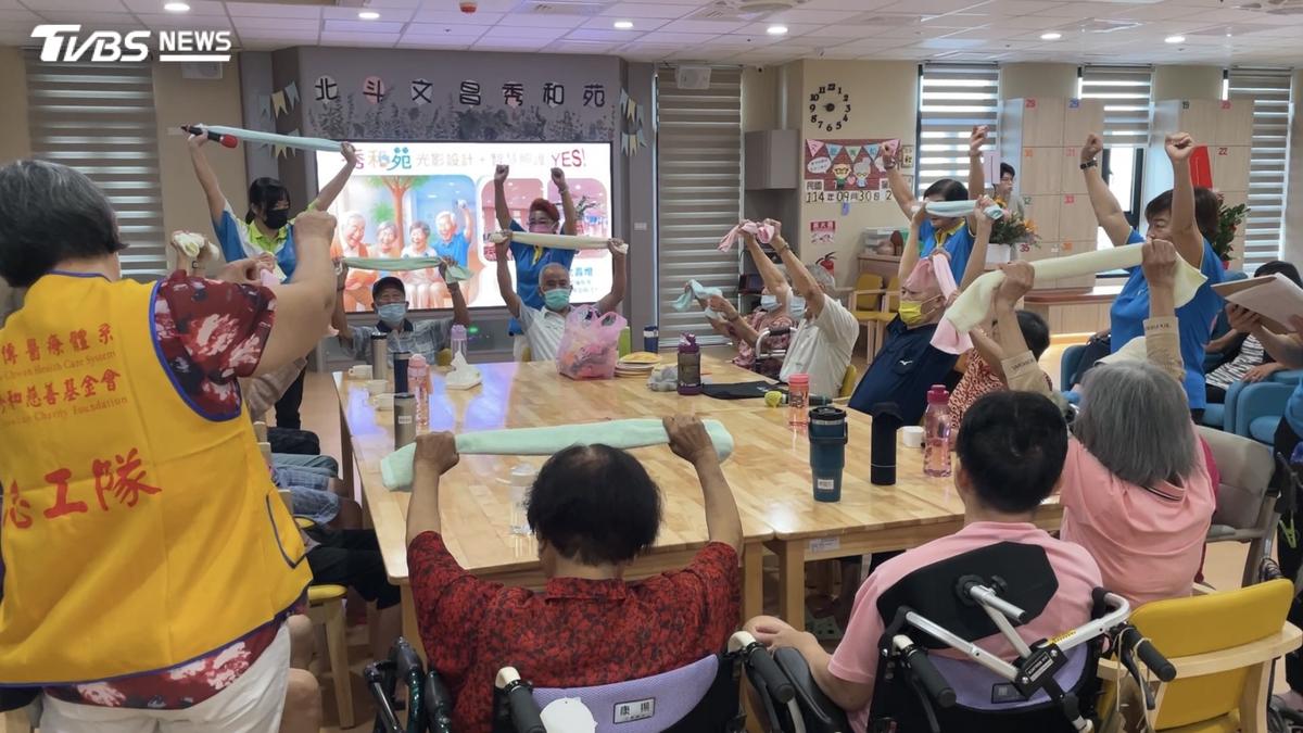 父母長壽!子女也會長壽?研究揭家族優勢 醫:中年存健康