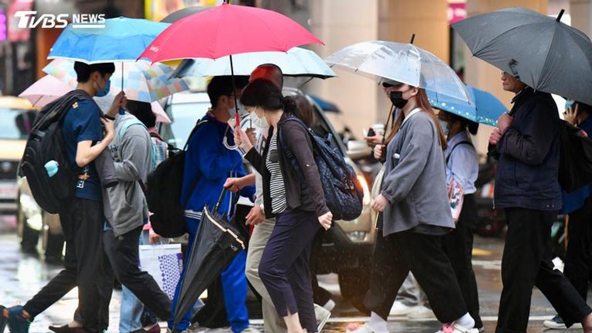 天氣/變天倒數!明起水氣增「2地轉雨」 下半週新颱風醞釀