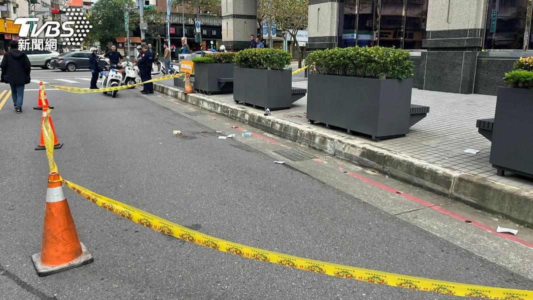 蔡姓人妻被砍殺,現場拉起封鎖線。(圖/TVBS資料畫面)