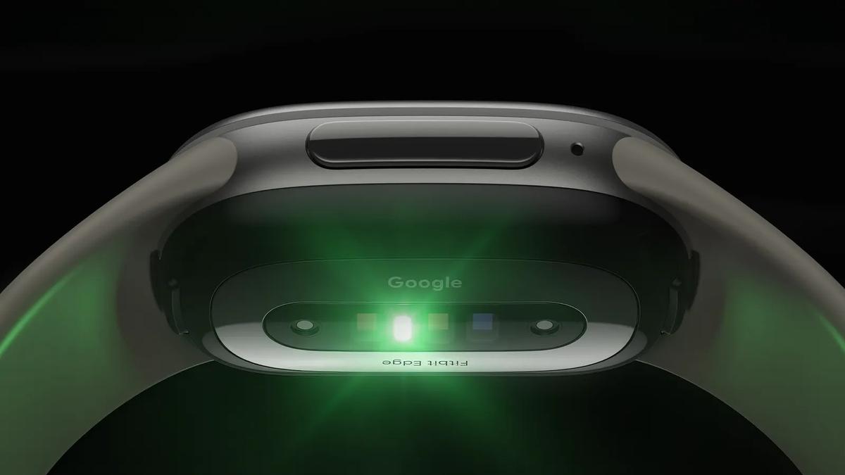 Google新手環Fitbit Edge登場!可替換電池、支援iPhone