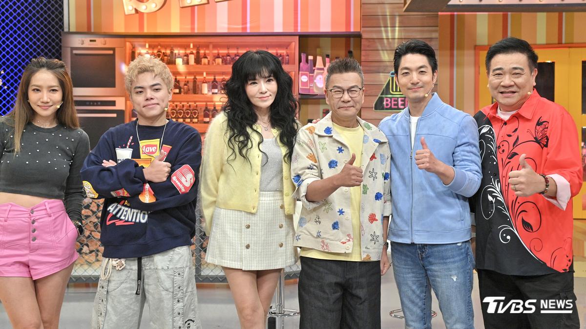 獨/蔣萬安秀昔愛犬照!放大看全是「曬恩愛」 登《熱吵店》爆哄妻小故事
