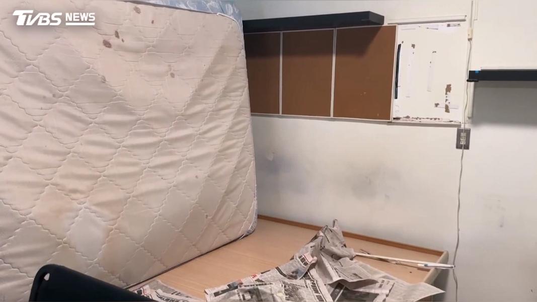 面對租客指控,房東則喊冤表示,3月時確實有進行修繕,但這種漏水問題不是修一次就能完全解決,自己也有盡力在修繕。(圖/TVBS)