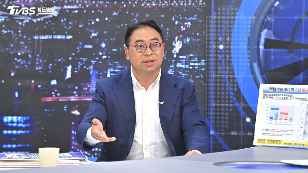 黃世杰今日登上TVBS節目《少康戰情室》接受趙少康、蔣宗裕及譚伊倫專訪。(圖/胡瑞麒攝)