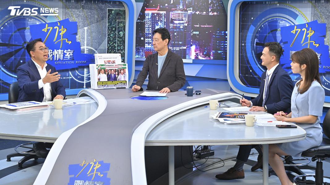 民進黨桃園市長參選人黃世杰今(13)日接受TVBS《少康戰情室》專訪。(圖/胡瑞麒攝)