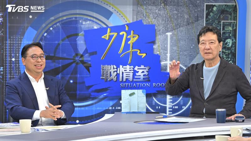 民進黨桃園市長參選人黃世杰今(13)日接受TVBS《少康戰情室》專訪。(圖/胡瑞麒攝)