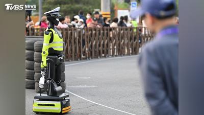 聚焦東南亞/新加坡推「AI機器人警察」 2028執勤搜爆救災