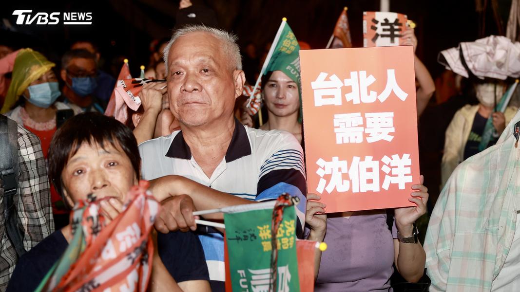 民眾自製文宣。(圖/華子琛攝)
