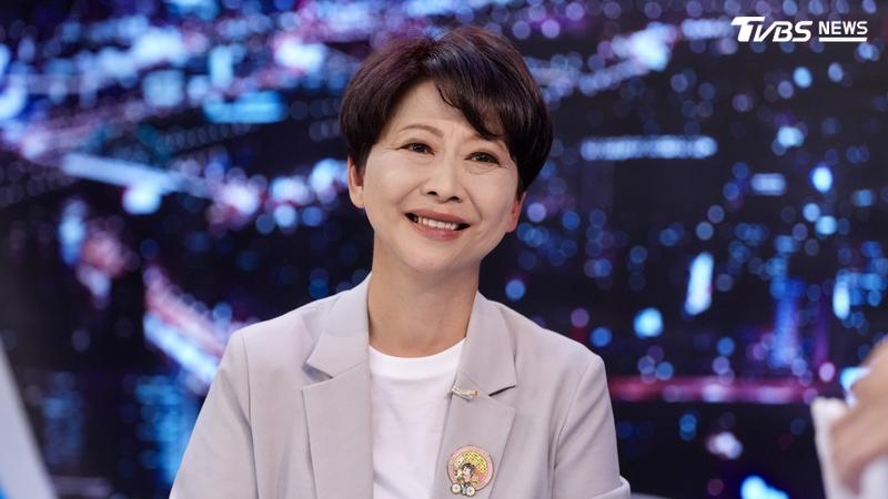 陳亭妃跟進同黨沈伯洋拒辭立委,認為要辭藍綠兩黨參選委員都要一起辭。(圖/華子琛攝)