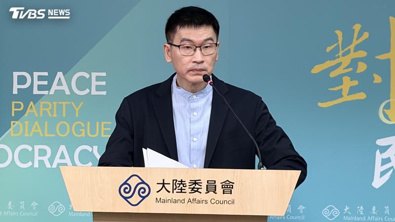 陸委會副主委梁文傑今日出席例行記者會。(圖/傅乙珮攝)