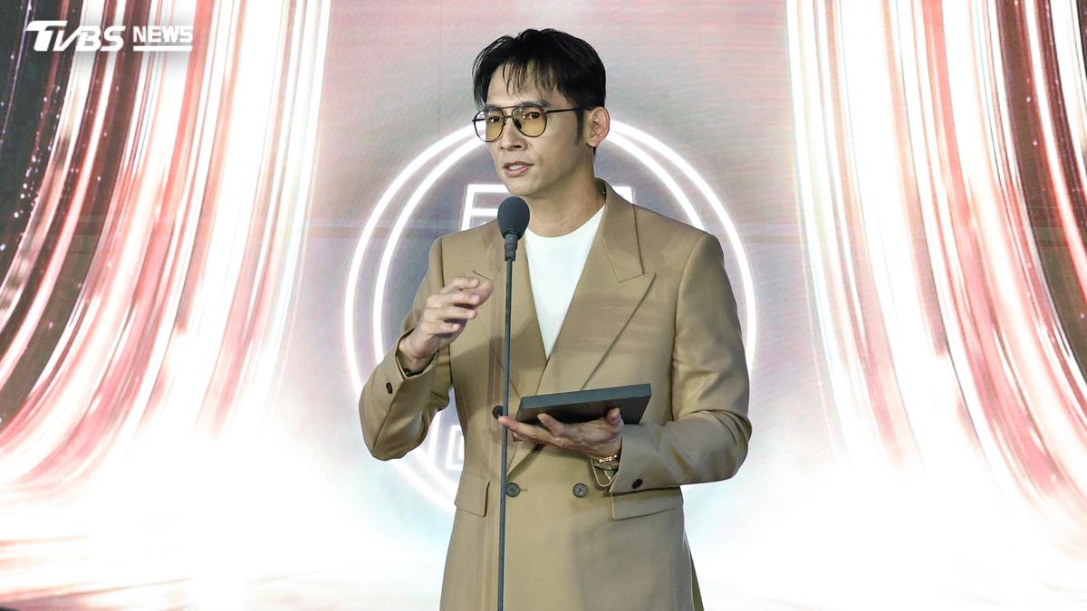 温昇豪金鐘獎重逢SJ利特 避爭紅毯第一帥