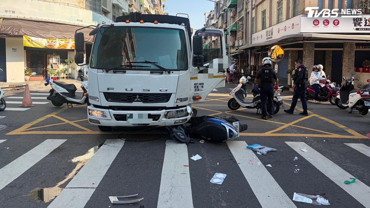 金門汽車左轉未讓直行車 3人傷油漆濺