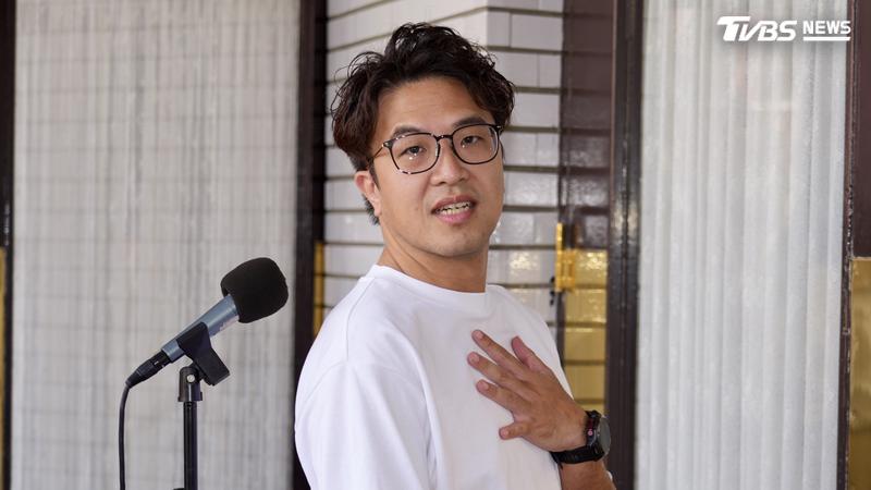 民進黨台北市長候選人沈伯洋22日證實,自己為準備辯論密會府院3大咖。(圖/華子琛攝)