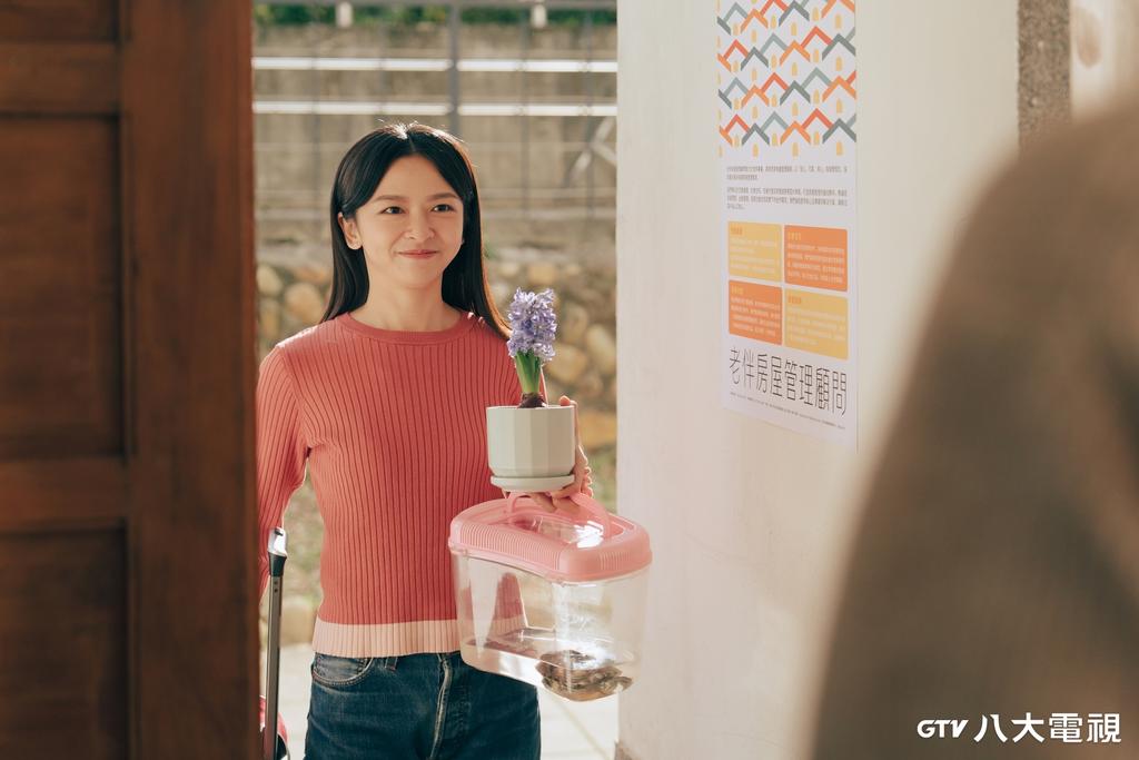陳姸霏笑稱拍完這部作品,對現今房價很有感。(圖/八大提供)