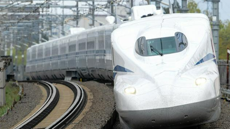 東海道新幹線「希望號(Nozomi)」的指定席(對號座)票價,將自2027年7月1日起調漲。(圖/翻攝自朝日新聞)