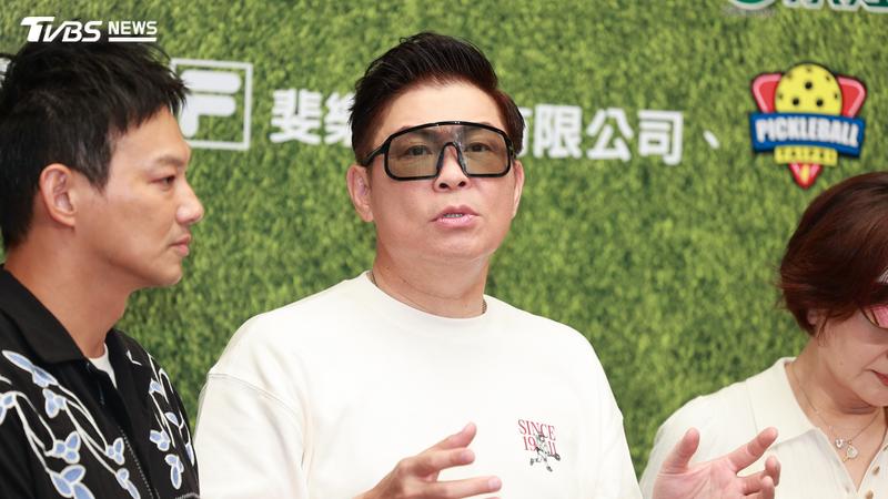 曾國城回應蔡康永站台爭議與賈永婕備詢穿搭風波。(圖/黃城碩攝)
