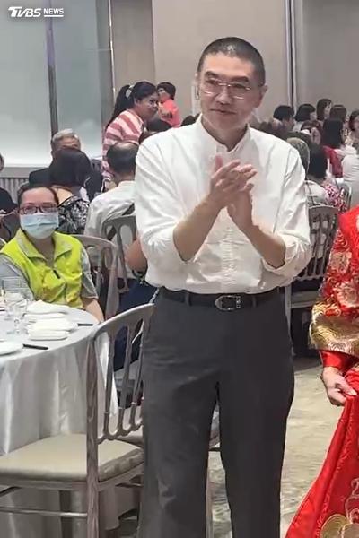 基隆百對銀髮佳偶獲表揚!攜手40至70年 重溫「情定大舞廳」浪漫
