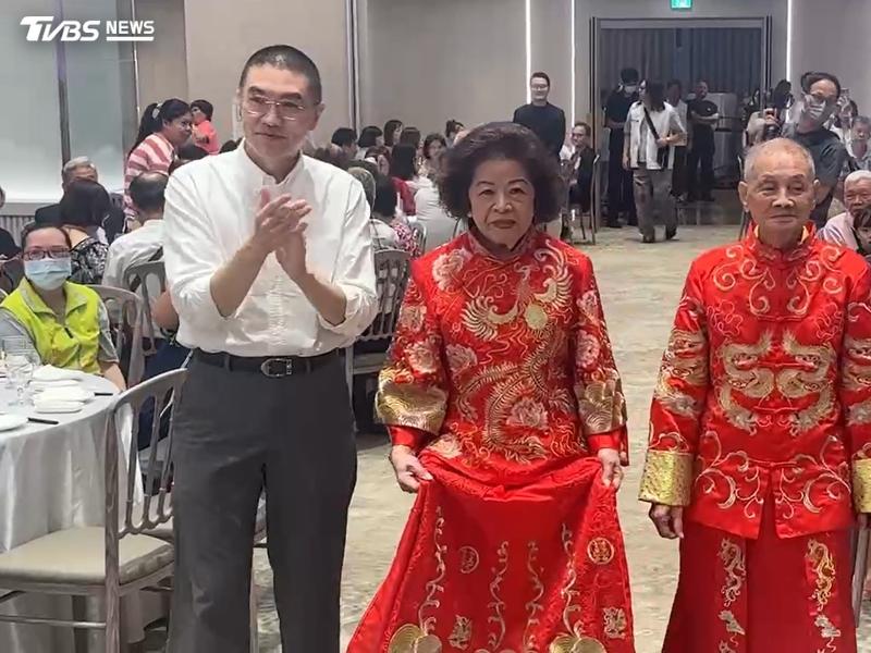 表揚對象為設籍基隆並符合資格的夫妻。(圖/TVBS)