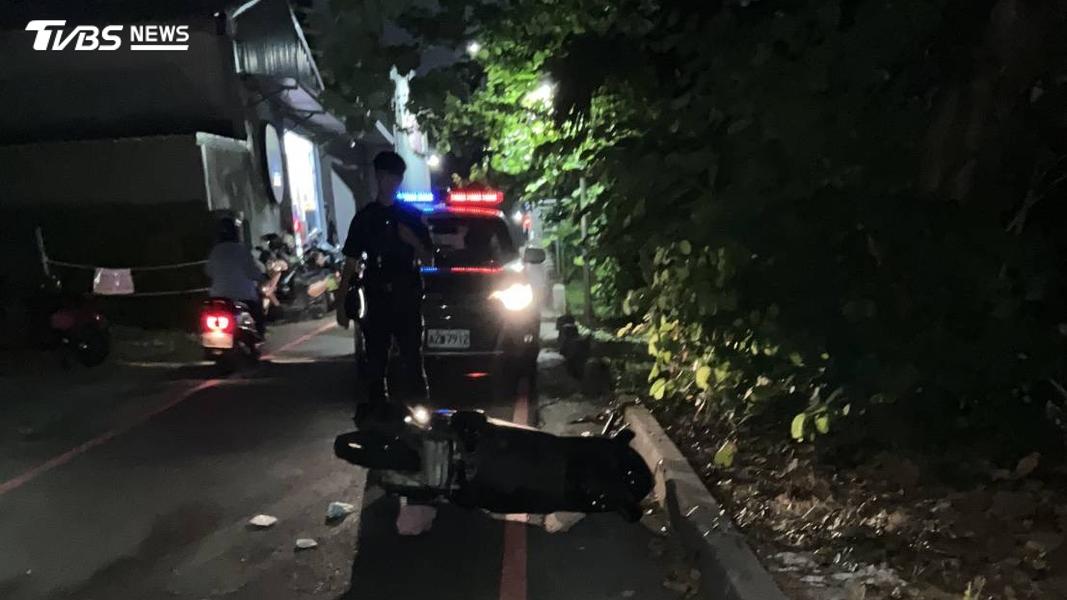 高雄心臟科名醫來不及閃避貓咪摔車死亡。(圖/TVBS)