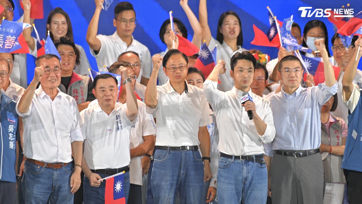 北北基桃藍營首長大集合 3萬支持者力挺大進場20分鐘才走完