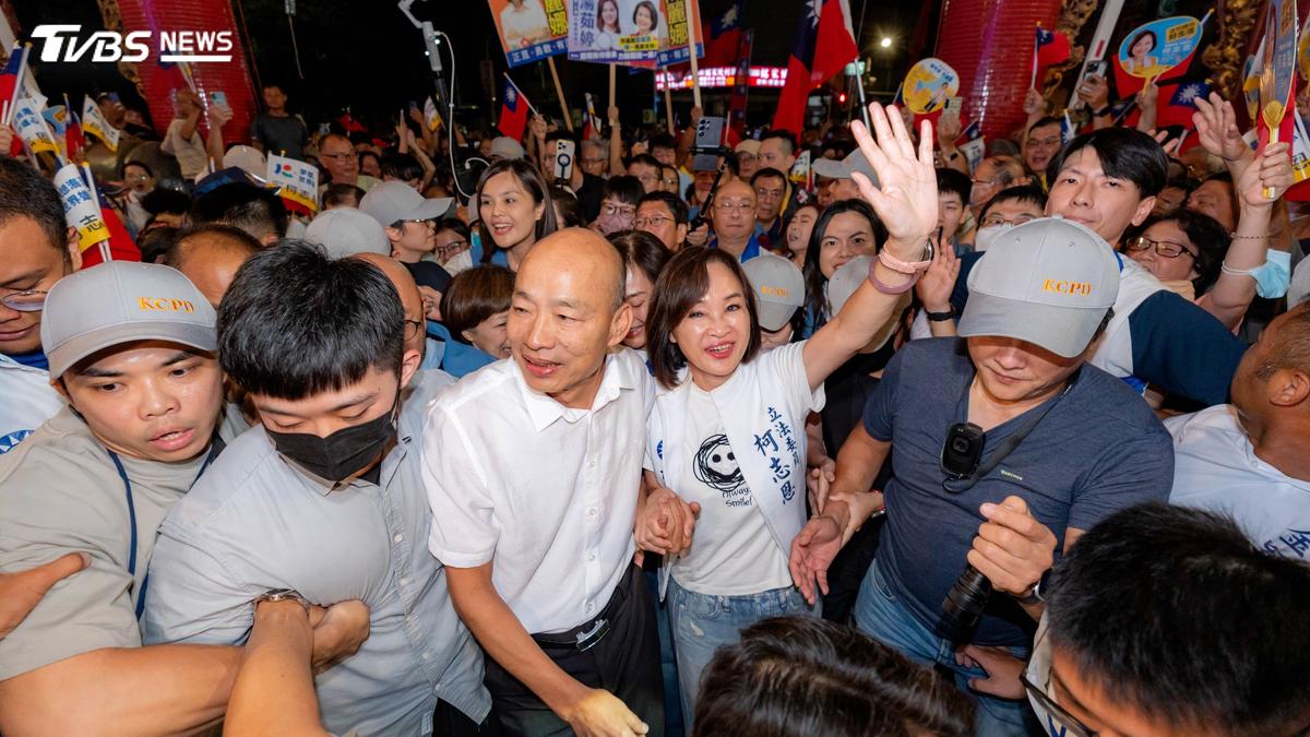 礦泉水、滷肉飯重出江湖!韓國瑜、柯志恩合體 哽咽喊:把高雄贏回來
