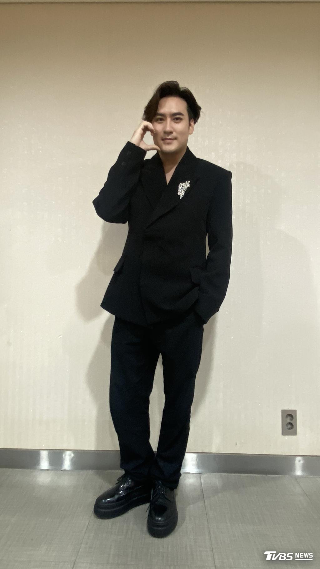 沈建宏此次擔任HARU（左）的活動嘉賓，一現身也吸引許多當地觀眾直誇帥。（圖／LUCE ENTERTAINMENT提供）