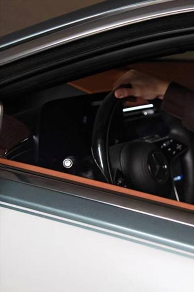 王嘉爾成邁巴赫品牌大使!竟問「會送車嗎」 賓士1句話神回應