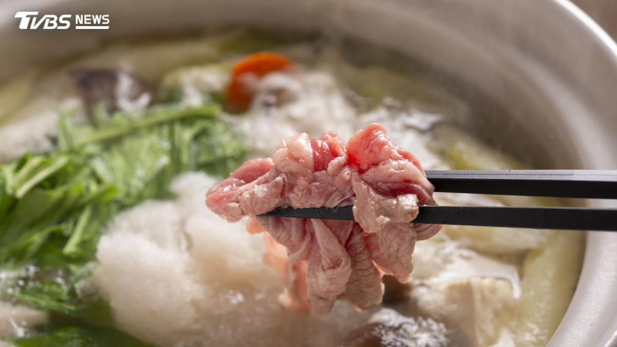 吃火鍋也能護腎!醫授「3招減鈉」:少喝湯、醬料分開沾