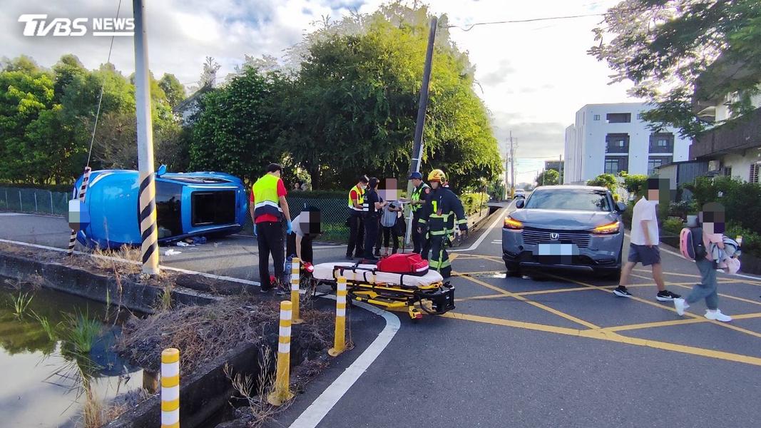 宜蘭-車禍-車輛翻覆-無號誌路口-上學