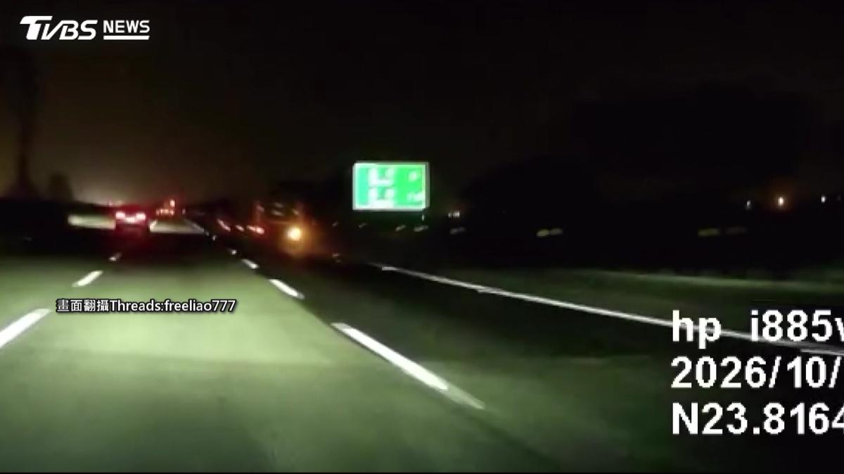 彰化國道驚魂夜!小貨車「乒乓球式連撞」護欄 駕駛精神不濟釀禍
