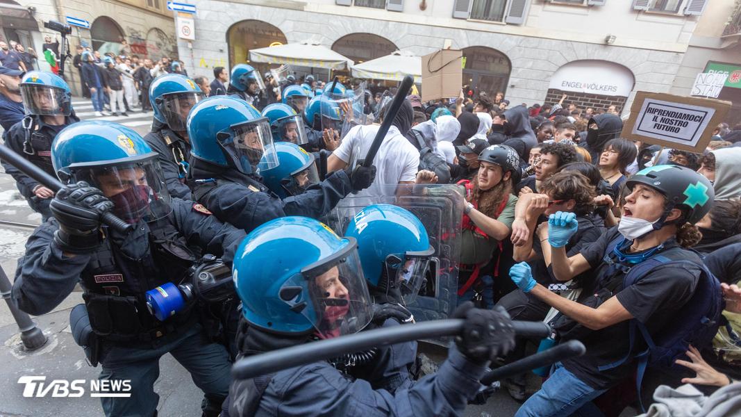 義大利米蘭爆發激烈警民衝突。(圖/達志影像美聯社)