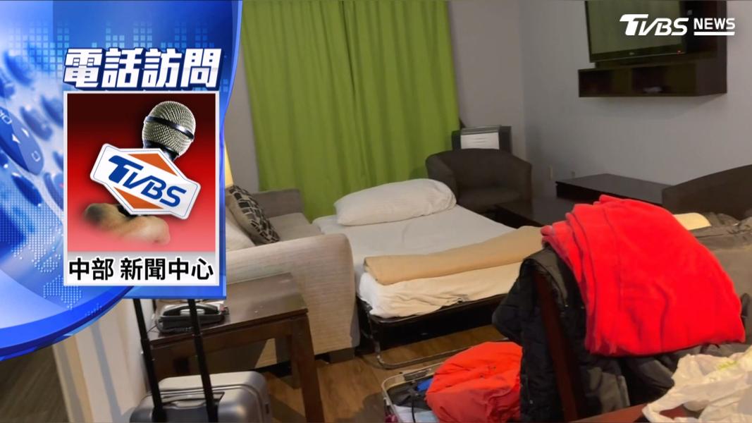 有團員發現毛巾髒污,住得相當不舒服,當下反應後換了房間。(圖/民眾提供)