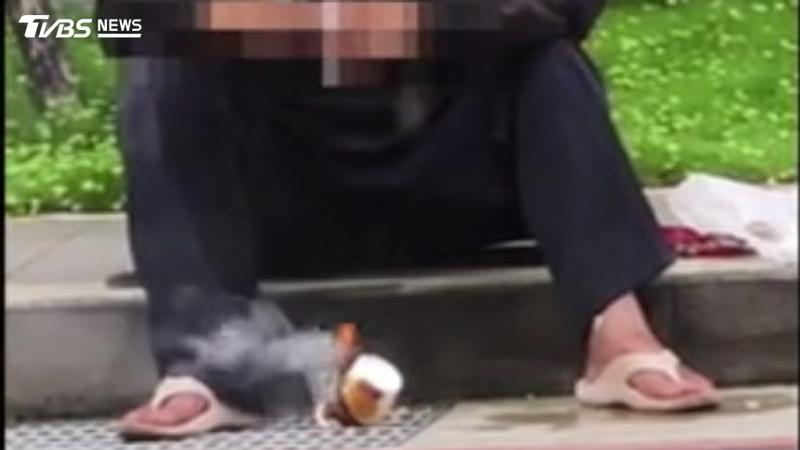 7旬男北大特區旁引火,五天內三度焚火燒雜物,未釀災難構成公共危險。(圖/TVBS)