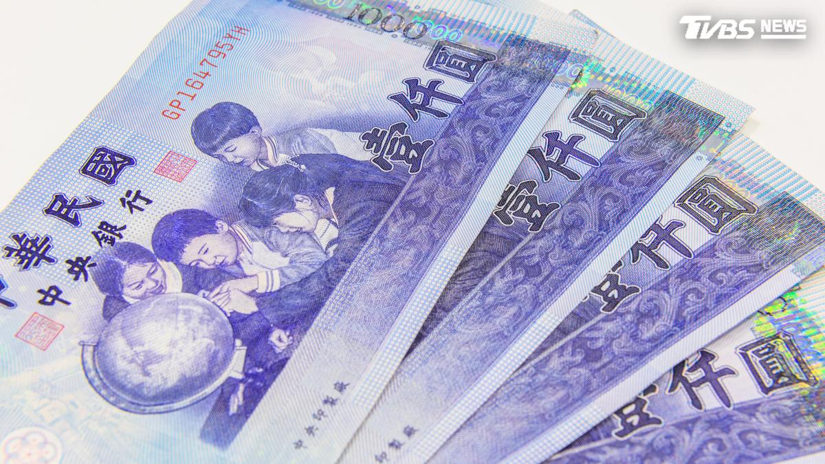 政府發錢了!「2津貼今入賬」快刷存摺 還有14筆接力發到月底