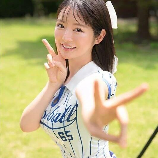 尹秀雅被片商標榜有「H級曲線」。（圖／翻攝自IG）