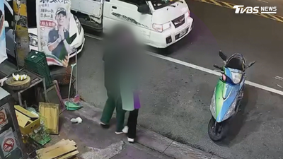 影音/男當街勒脖擄童!事後竟稱「開玩笑」 家長怒提告