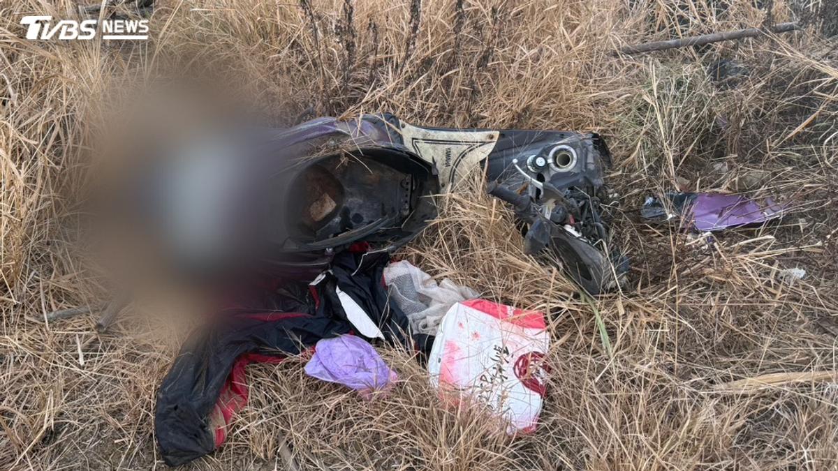 苗栗男騎車逆向猛撞電線桿亡