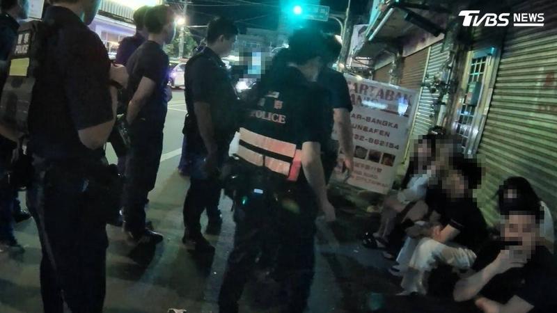 快打部隊3分鐘趕抵衝突現場。(圖/TVBS)