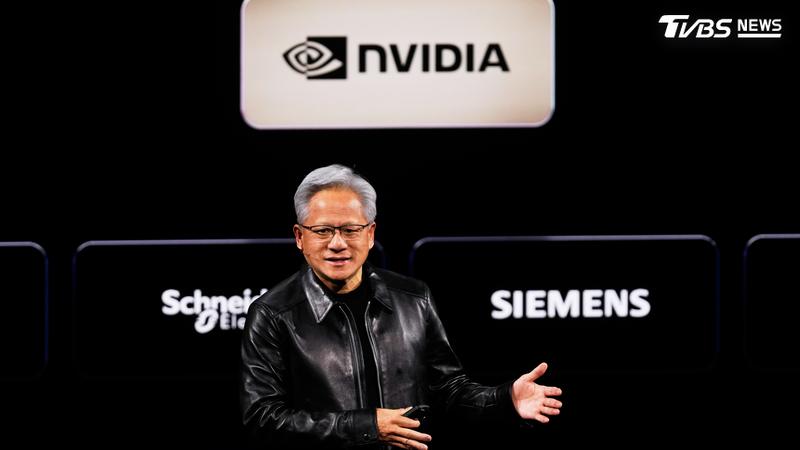 輝達(NVIDIA)執行長黃仁勳今(21)日在德國柏林舉行的GTC Berlin 2026大會發表主題演講(圖/達志影像美聯社)