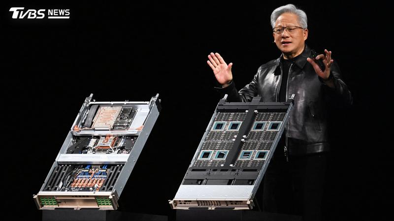 輝達(NVIDIA)執行長黃仁勳今(21)日在德國柏林舉行的GTC Berlin 2026大會發表主題演講(圖/達志影像美聯社)