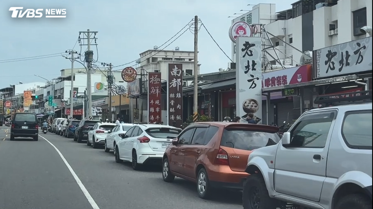 仁武火鍋街10店搶客 800公尺掀激戰