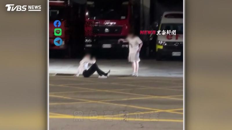 白牌車司機載醉客遭吐口水勒脖 路邊爆衝突反被查出「違法營業」(圖/黑豪新聞)