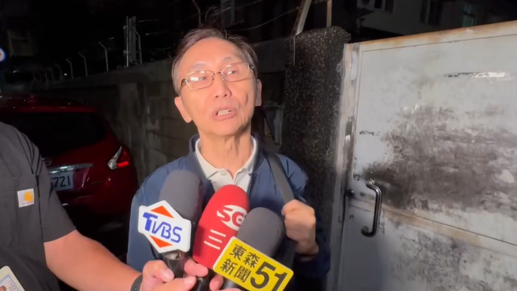 美麗島電子報董事長吳子嘉偵訊後請回,不需要再複訊,他也親曝案情。(圖/TVBS)
