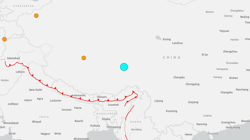 西藏那曲市巴青縣昨晚發生規模7地震,已造成16人遇難、32人受傷,房屋倒塌339戶。(圖/USGS.gov)