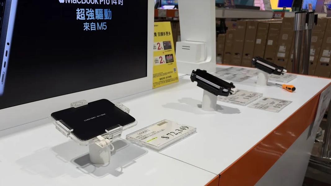 iPhone Duo在好市多開賣。(圖/民眾提供)