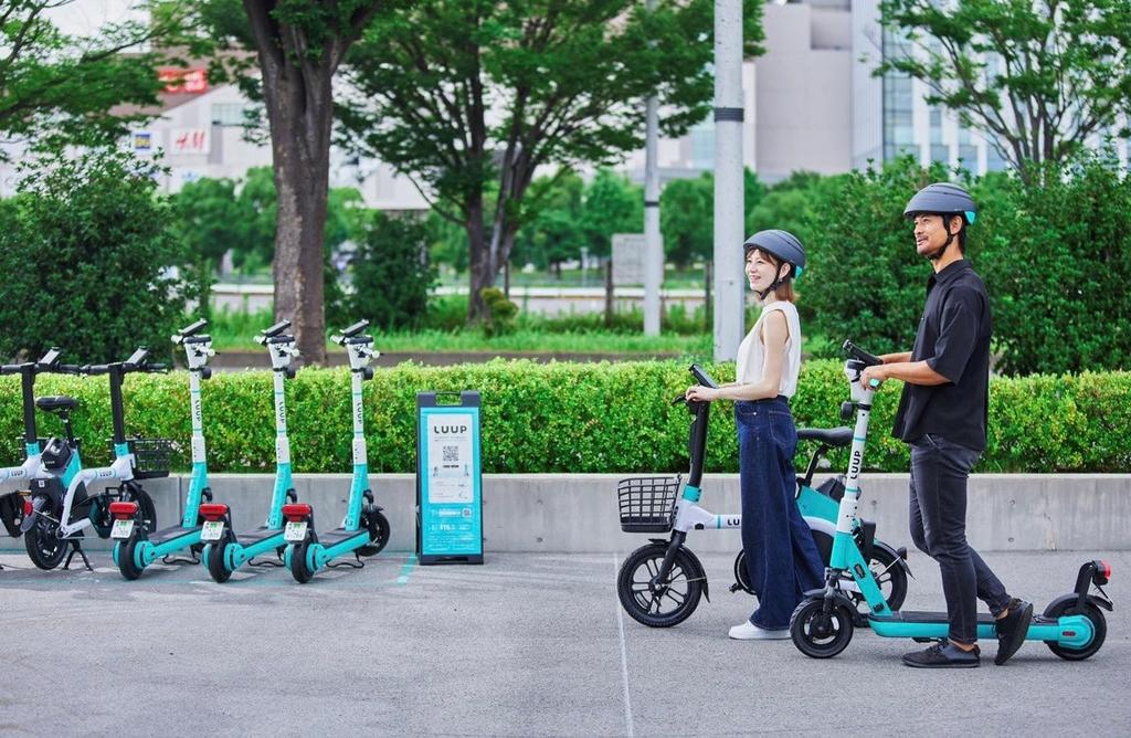 日本常見的公共電動滑板車LUUP雖然方便,但常有使用者不守規矩之現象,引發社會反感。(圖/翻攝自Luup_Official推特)