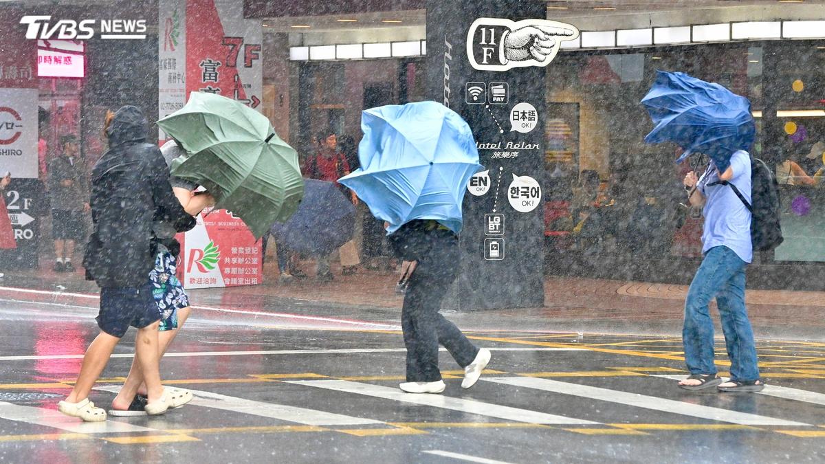 明天天氣/薔琵靠近了!暴風圈脫離時間曝 「這2地」雨最猛