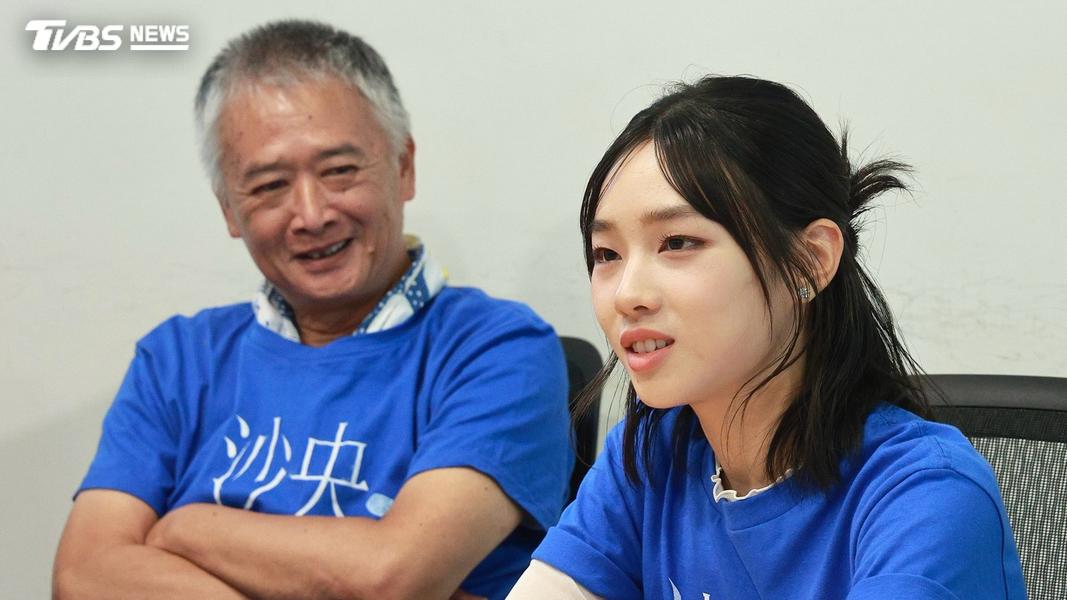 湯詠絮坦言,還是覺得爸爸在片場看她的眼神是「看女兒」不是「看演員」。(圖/黃城碩攝)